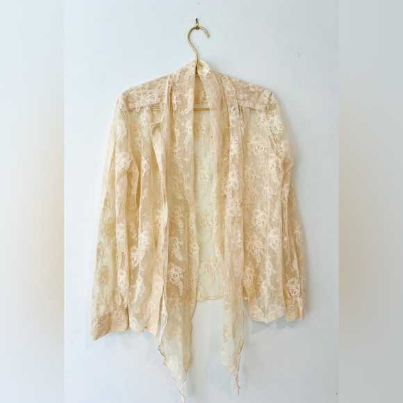 Vintage Lace Blouse - Picture 5 of 6